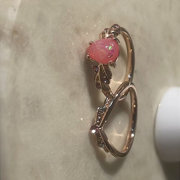 2pc Cz stone fashion ring 5.5 - Picture 2 of 5